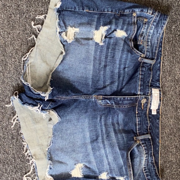 Torrid Jean shorts - Picture 2 of 3